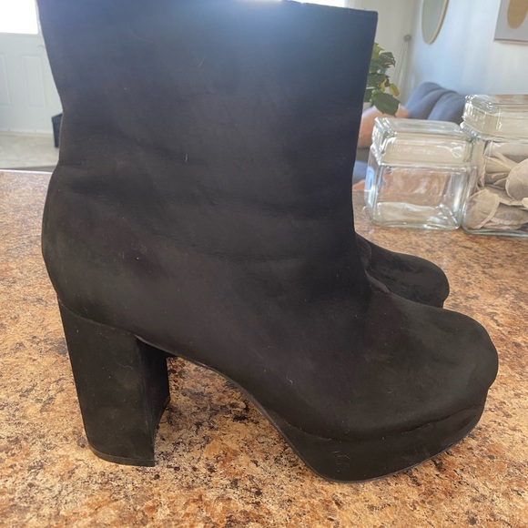 Torrid block heeled booties. Size 8WW fits closer to a 9. - Picture 11 of 11
